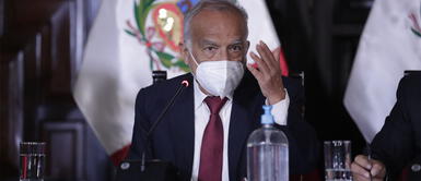 Premier Aníbal Torres sorprendió con respuesta sobre presencia de Hernán Condori como ministro de Salud. Aníbal Torres reveló que "su opinión no sirve" sobre Hernán Condori: "El presidente está estudiando ese caso"