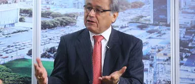 Walter Albán fue defensor del Pueblo entre el 2000 y 2005. También fue ministro del Interior en el gobierno de Ollanta Humala. Walter Albán sobre Walter Gutiérrez: No es rol del Defensor ser opositor, pero está en esa línea hace bastante rato