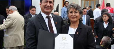 Abogado de la madre de Vladimir Cerrón fue designado secretario general del Ministerio de Energía y Minas Abogado de la madre de Vladimir Cerrón fue designado como secretario general del Minem