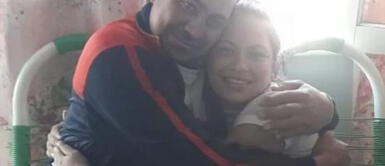 Julio López junto a su hermana Florencia. Viral: hombre buscó a su hermana por 20 años y la halló en un grupo de Facebook