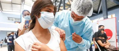 Vacunación con AstraZeneca COVID-19: ¿Por qué debo recibir AstraZeneca como dosis de refuerzo?