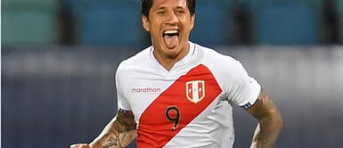Gianluca Lapadula recibió sorpresa de hincha peruano. Gianluca Lapadula contó a Ricardo Gareca la decisión que tomará sobre su lesión en la nariz