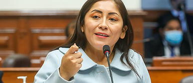 Kelly Portalatino asegura que, si las situaciones lo ameritan, el presidente Pedro Castillo tendrá que cerrar el Congreso Kelly Portalatino sobre posible cierre del Congreso: “Si hay situaciones que ameriten, tendrán que hacerlo”