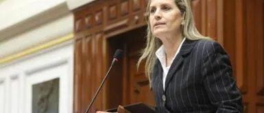 Maricarmen Alva pidió ayuda a congresista Carlos Anderson al no saber qué responder a periodista. Alva no supo contestar pregunta de periodista en conferencia y pidió ayuda en vivo