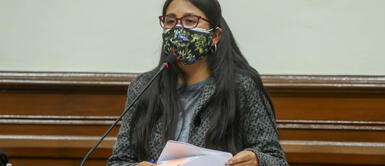 Ruth Luque se pronunció también habló sobre el abrazo entre Waldemar Cerrón de Perú Libre y María del Carmen Alva, presidente del Parlamento. Ruth Luque sobre acercamiento entre Ejecutivo y Legislativo: "Creo que hay unas peligrosas coincidencias"