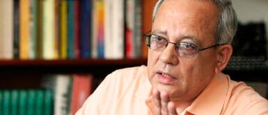 César Hildebrandt manifestó que la mejor salida para el Perú sean unas nuevas elecciones presidenciales César Hildebrandt señala que, quizás, la solución sean unas "nuevas elecciones"