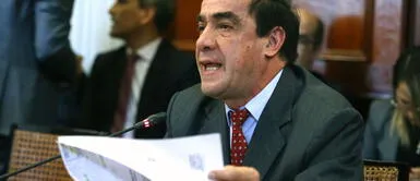 Yonhy Lescano critica proyecto para modificar la colaboración eficaz y asegura que favorece a los ladrones Yonhy Lescano sobre el proyecto que pretende modificar la colaboración eficaz: “Favorece a los ladrones”