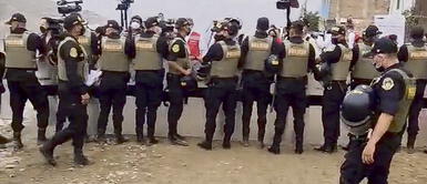 Bloqueo. Cordón policial para periodistas en Jicamarca. Foto: Igor Malca ¡No cumple con su palabra! Castillo se disculpa con prensa, pero los aleja de él con cerco policial
