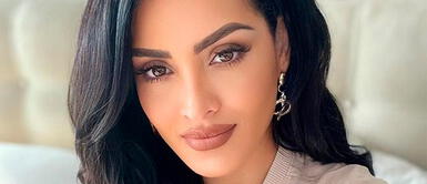 Michelle Soifer irradia EEG 10 años con vestido amarillo neón Michelle Soifer sorprendió con su ingreso a EEG 10 años elevando el nivel del neón en su impetuoso vestido