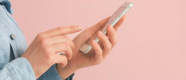 Conoce la importancia de los pequeños agujeros en los smartphone. Smartphone: ¿Cuál es la función del pequeño agujero superior en el celular?