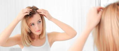 Evita la caída del cabello ¿Se te cae el cabello? Descubre qué hábitos pueden estar generando la caída de tu cabello