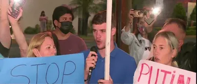 Ucranianos protestan en embajada rusa en Lima Ucranianos protestan en embajada rusa en Lima