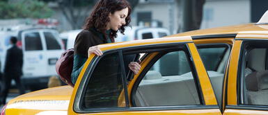 Mujer taxista de Uber se hace viral por seguir con sus clientes a maridos y novios infieles Viral: Mujer taxista sigue a los esposos y novios infieles de sus clientes