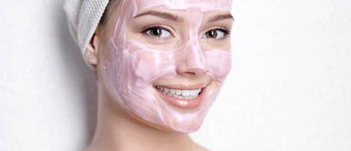 Mascarillas faciales para lograr el efecto lifting Prueba estas tres mascarillas que puedes hacer en casa para lograr el mejor efecto lifting en tu rostro