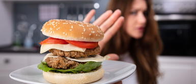 Algunos alimentos son poco saludables para el organismo debido a la cantidad de aceite que requieren. ¿Qué alimentos no deben ser incluidos en una dieta saludable?