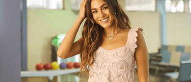 Luana Barrón con bañador estilo cut out Luana Barrón derrocha encanto y vanguardismo con hipnótico bañador estilo cut out