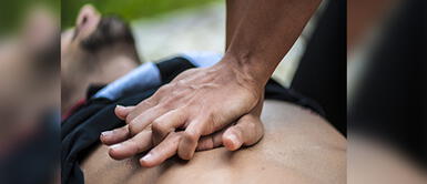 Pasos para realizar un RCP de manera adecuada. ¿Cómo hacer una reanimación cardiopulmonar para salvar vidas? | VIDEO