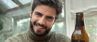 Conoce más de Maxi Iglesias, el actor español que le robó el corazón a Stephanie Cayo. ¿Quién es Maxi Iglesias pareja de Stephanie Cayo?