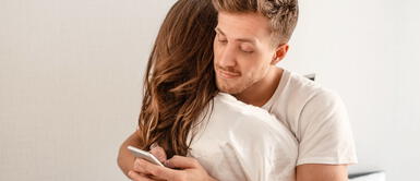 Dedícale esta carta a ese hombre infiel y mentiroso que tanto daño te hizo. Carta a un hombre infiel: "Eres solo un charlatán que actúa con cobardía"