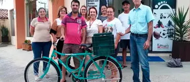 Ladrones roban bicicleta a joven con autismo y vecinos le compraron una nueva Ladrones roban bicicleta a joven con autismo y vecinos le compraron una nueva