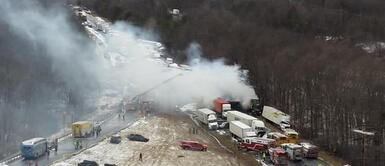 80 vehículos chocan en plena carretera. Video: ¡Impactante! Choque de más de 80 vehículos deja seis muertos en carretera