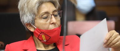 María Agüero se vuelve a quejar del sueldo de 15000 soles que gana como congresista. Congresista de Perú Libre, por segunda vez, se queja del sueldo de S/15 000 que gana como parlamentaria