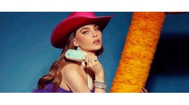 Belinda con traje Belinda nos da cátedra de cómo lucir un conjunto sastre en oversize elevando una ola de suspiros