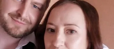 Jamie Perkins y April Harris son casados y pueden solventar sus gastos gracias al trabajo de gigoló de él. Viral: Hombre casado tiene sexo por dinero con otras mujeres con el consentimiento de su esposa