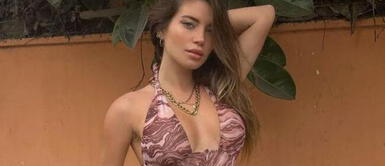 Flavia se muestra más unida a Austin Palao con look monocromático Flavia Laos se luce con el clan Palao con un sublime conjunto de tejido otoñal y botas trendy