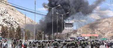 Manifestaciones se han intensificado en los últimos días. Las carreteras de distintas partes del Perú siguen con tránsito interrumpido, pero Junín concentra más tramos bloqueados. Foto referencial: La República Bloquean tramo de la Panamericana Sur: “Vamos a estar acá hasta que el presidente Castillo renuncie”