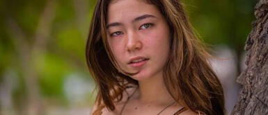 Kyara Villanella con la tendencia del criss cross tal y como lo lució Christina Aguilera Kyara Villanella inmortaliza la imagen de Christina Aguilera con una nostálgica tendencia del milenio