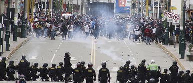 Las protestas en se dieron en el marco de diversos reclamos al Gobierno. Comandante de la PNP tras protestas: "Efectivos policiales demostraron su calidad técnica y profesional"