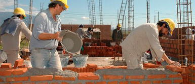 Albañil no estudió ni primaria, pero su padre es uno de los empresarios más millonarios de Argentina. Conoce la historial del albañil que descubrió que era hijo de un millonario: “Me despreció toda la vida”