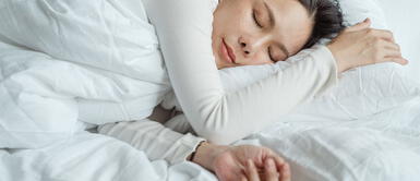 Se recomienda dormir de 7 a 8 horas al día para mantener buena salud. Foto: levanteemv ¿Por qué babear al dormir significa algo bueno para tu salud?