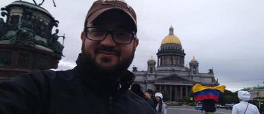 Joven tiene problemas legales y juicios en Rusia. Joven que dio noticias falsas en Rusia podría ir 10 años a la cárcel y multado con más de 67 mil dólares