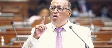 Hernán Condori, censurado exministro de Salud, fue designado asesor del Minsa Hernán Condori, censurado exministro de Salud, fue designado asesor del Minsa