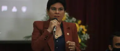Norma Yarrow también rechazó que la OEA haya solicitado estar presente en el debate de la vacancia pese a que estuvo a favor de que dicha organización haga una audiencia al último proceso electoral. Foto: La República Norma Yarrow también rechazó que la OEA haya solicitado estar presente en el debate de la vacancia pese a que estuvo a favor de que dicha organización haga una audiencia al último proceso electoral. Foto: La República