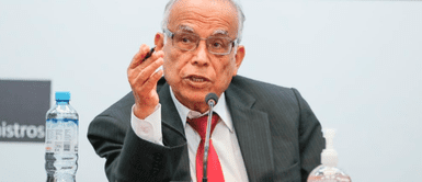 Aníbal Torres asegura que la prensa 'ataca' al Gobierno de Pedro Castillo. Aníbal Torres “amenaza” a la prensa: “Algo tenemos que hacer porque ya se están pasando”