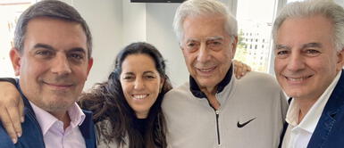 Mario Vargas Llosa se reencontró con sus hijos tras superar COVID-19 Mario Vargas Llosa se reencontró con sus hijos tras superar COVID-19