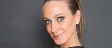 Denisse Dibós y sus outfits más emblemáticos Celebramos los 50 años de Denisse Dibós con un homenaje a sus 5 outfits más reconocidos en nombre de la belleza