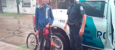 El adolescente fue hallado por las autoridades policiales y deberá pasar por evaluaciones psicológicas y más. Argentina: menor de 14 años fugó de casa para vivir con mujer mayor, según carta despedida