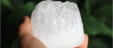 Alumbre, la piedra que te ayuda a expulsar el ‘mal del ojo’. Alumbre, la piedra que te ayuda a expulsar el ‘mal del ojo’