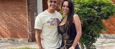 Melissa Klug y Jesús Barco en 3 outfits sincronizados Melissa Klug y Jesús Barco roban suspiros en sesión de fotos llevando looks sincronizados