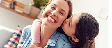 Conoce cuál es la canción lacrimógena para el Día de la Madre. Este es el tema más cantado en el Día de la Madre