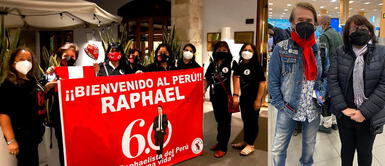 Raphael llegó a Perú y sus fans lo recibieron Raphael llegó al Perú y sus fans lo recibieron por todo lo alto