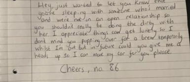 La nota que un marido dejó al amante de su mujer. Foto: Reddit Viral: hombre sorprendió a su mujer con otro hombre, le dejó una nota y su reacción fue insólita