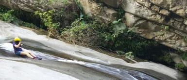 Llegó el frío a Lima, así que tienes varias alternativas para ir buscando sol y sin tener que subir a un avión. Songos: toboganes naturales a unas horas de Lima