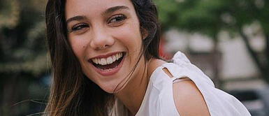 Mafer Neyra y su reacción ante el temblor con la mejor tendencia otoñal en una polera oversize Mafer Neyra y su reacción ante el temblor con la mejor tendencia otoñal en una polera oversize