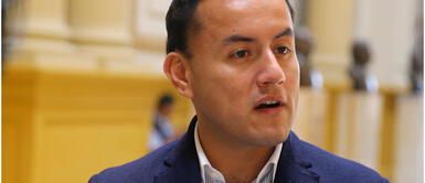 Richard Acuña pide a Pedro Castillo autorizar a la UCV para publicar su tesis de maestría. Richard Acuña pide a Pedro Castillo autorizar a la UCV para publicar su tesis de maestría