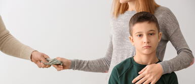 La experta aconseja qué hacer en caso el padre de tu hijo no pague la pensión correspondiente. ¿Qué hacer si el padre de mi hijo no paga la pensión de alimentos? Experta responde